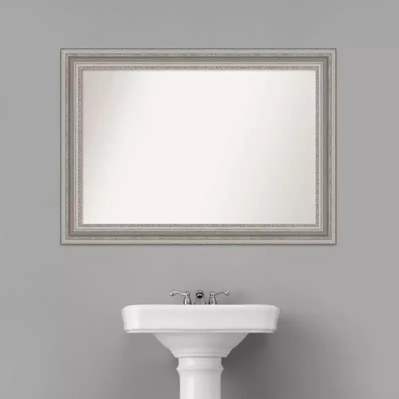 Miroir mural de salle de bain 42" x 30" sans biseau en argent - Amanti Art : Rectangle moderne, cadre en polystyrène
