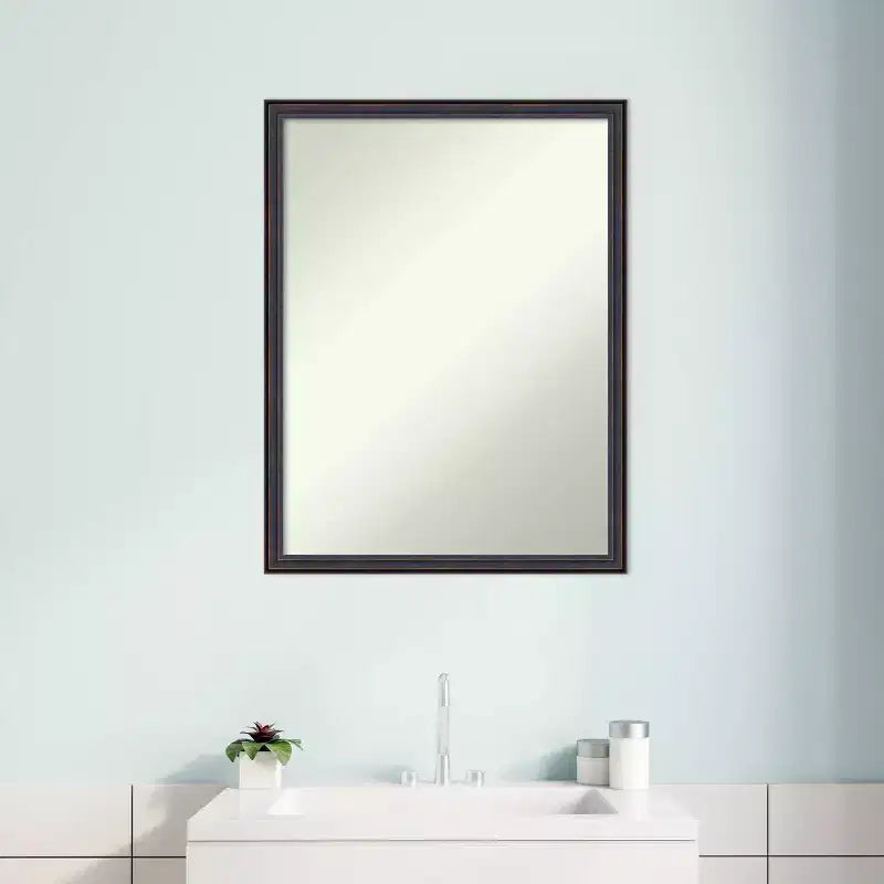 Miroir Mural de Salle de Bain 20" x 26" avec Cadre en Bois Biseauté Bronze Foncé - Amanti Art : Rectangle, Style Moderne, Fixation Murale, Quincaillerie Incluse