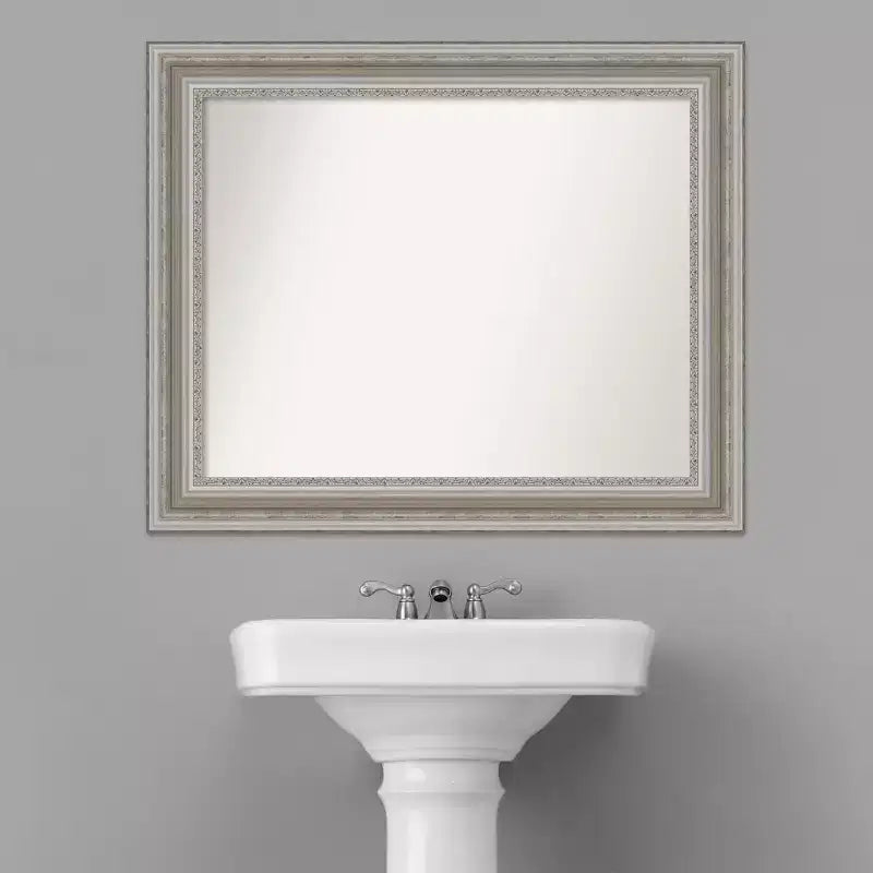Miroir mural de salle de bain sans biseau 34" x 28" argenté - Amanti Art : Rectangle moderne, à fixer au mur