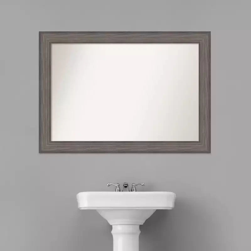 Miroir mural de salle de bain en bois de grange rustique, non biseauté, 41 po x 29 po, marron – Amanti Art