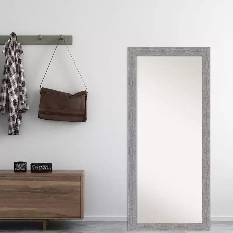 Miroir mural/à poser pleine longueur encadré style rustique écorce 29"x65" gris - Amanti Art : Polystyrène, Aucun assemblage requis