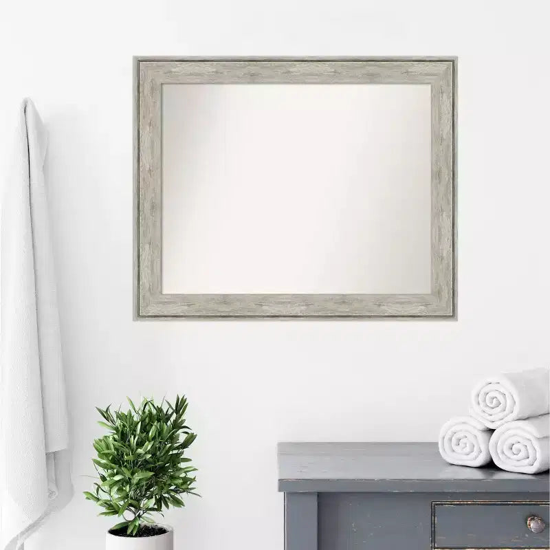 Miroir mural de salle de bain craquelé non biseauté argent métallique 33" x 27" - Amanti Art : Rectangulaire, cadre en polystyrène, fixation murale