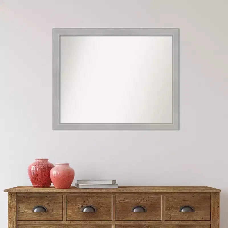Miroir mural étroit Vista sans biseau 31 po x 25 po en nickel brossé - Amanti Art : Rectangulaire moderne, cadre en polystyrène