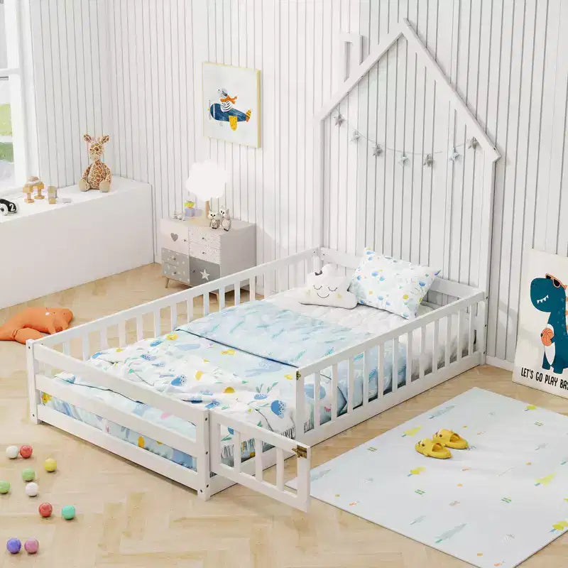 Lit au sol Montessori une place Costway pour tout-petit avec porte verrouillable, garde-corps pleine longueur gris/blanc