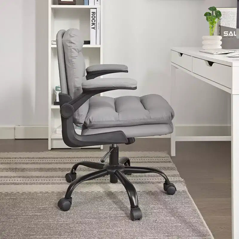 Chaise de bureau VECELO dossier haut en cuir PU, rembourrée, pivotante, avec accoudoirs relevables et hauteur réglable Blanc/Gris