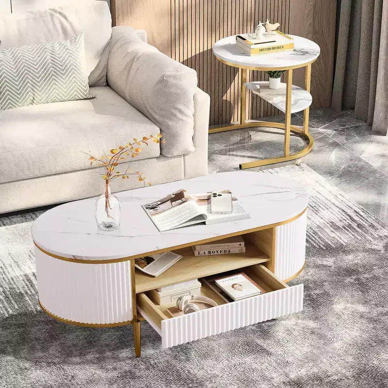 Table basse moderne de luxe cannelée, table basse de 48 pouces avec tiroir de rangement, table basse ovale avec pieds dorés, plateau en faux marbre