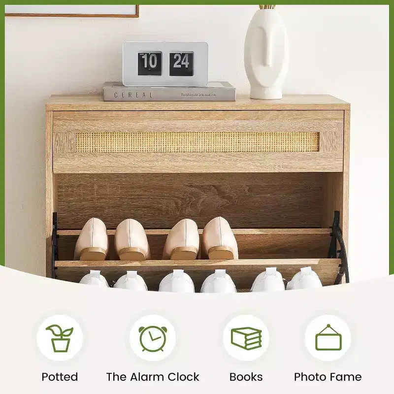 Meuble de rangement en rotin naturel Acekool avec 2 tiroirs basculants, étagères réglables et pieds en métal, organiseur de chaussures mince pour entrée