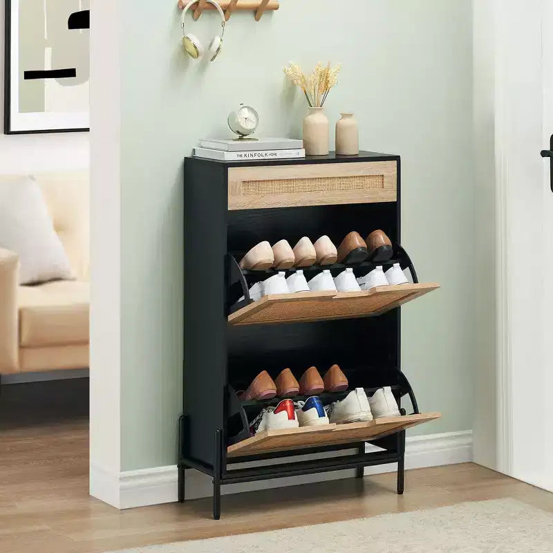 Meuble de rangement en rotin naturel Acekool avec 2 tiroirs basculants, étagères réglables et pieds en métal, organiseur de chaussures mince pour entrée