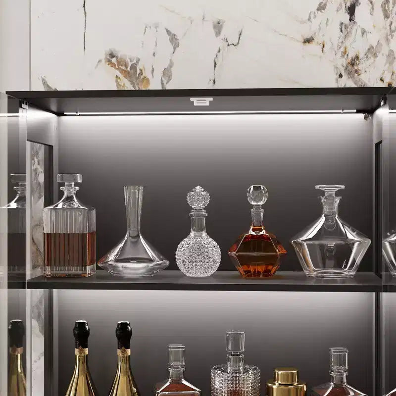 Famapy Vitrine en verre trempé 31,5x65 avec lumières à capteur de mouvement, armoire de rangement noire à 4 portes, grande vitrine, bibliothèque, buffet, garde-manger