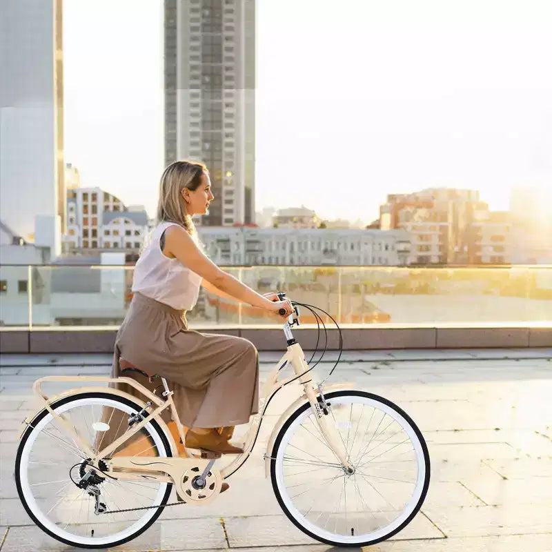 Vélo NAYSAYE 7 vitesses avec cadre en acier, vélo pour femme 24 pouces pour les trajets quotidiens et les loisirs en ville, beige, 62.2*23.62*40.16