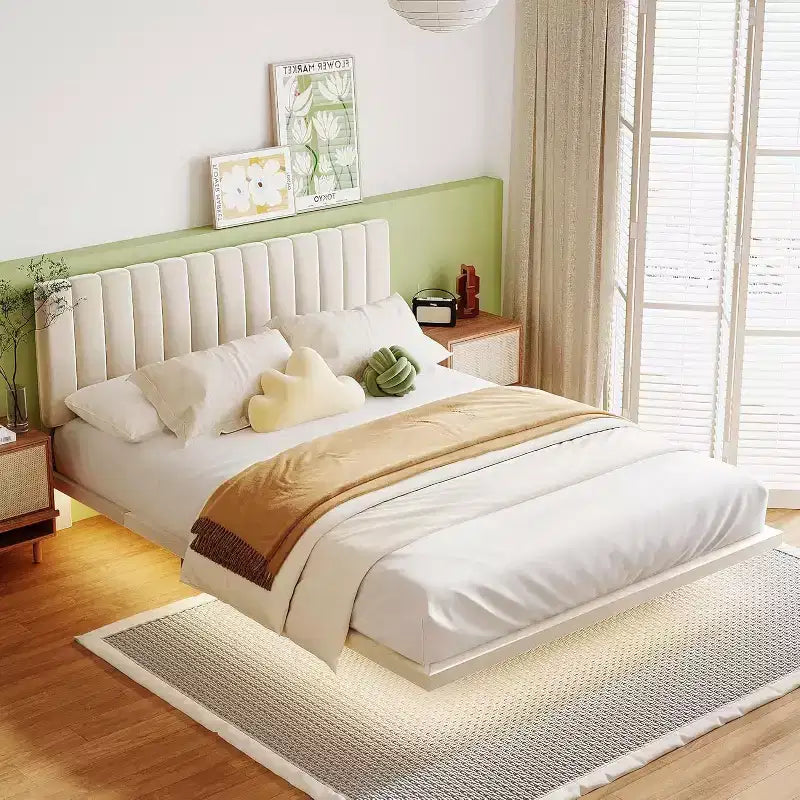 Cadre de lit flottant moderne Acekool Queen Size avec veilleuses à détecteur de mouvement, plateforme rembourrée, silencieux, beige