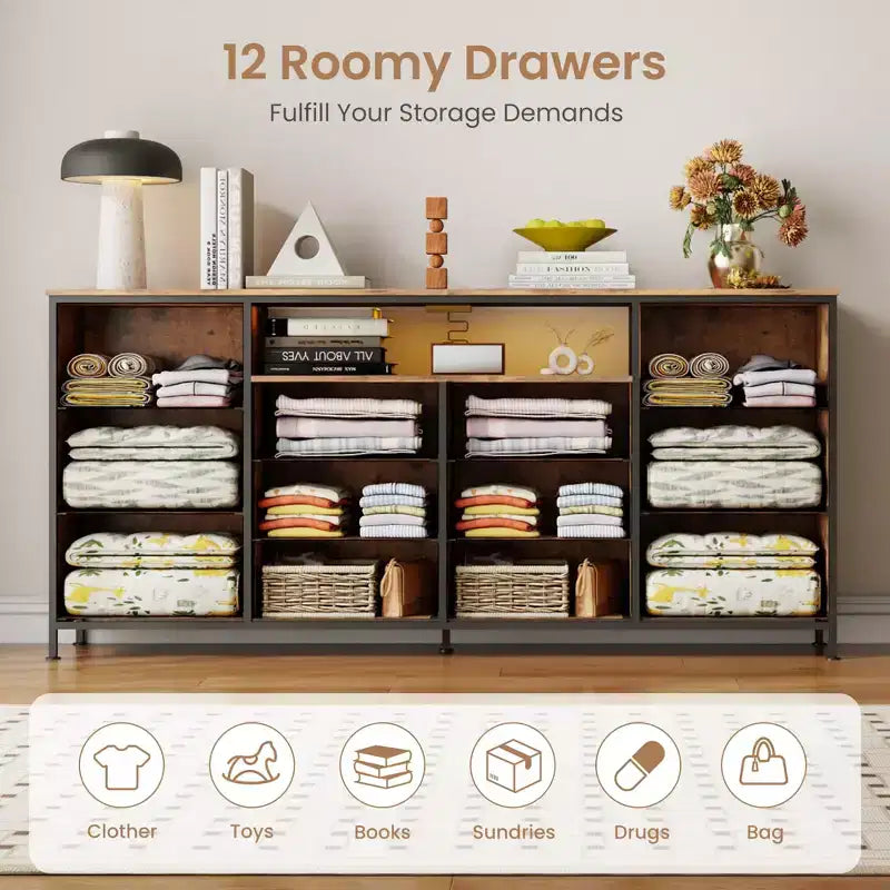 Meuble TV commode 63 pouces pour téléviseurs 65, 70, 75 pouces, commode en tissu avec station de charge, lumières LED, étagères ouvertes et commode à 12 tiroirs