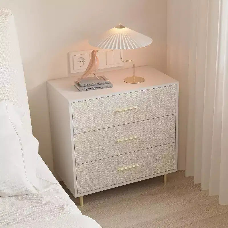Commode, meuble de rangement à 3 tiroirs, table de chevet moderne avec poignées et pieds en métal doré, petite commode en bois pour chambre, salon
