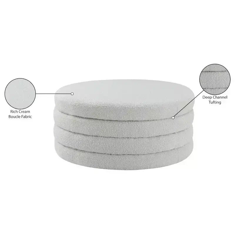 Meridian Furniture, Table basse en tissu bouclé Aphia