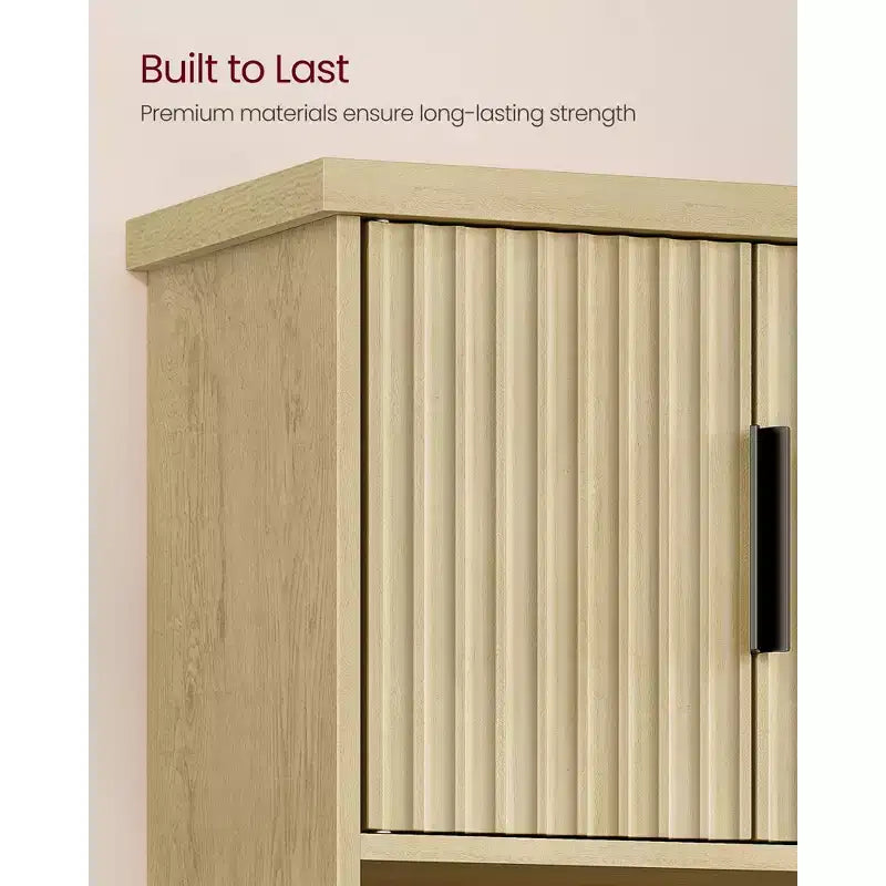 Meuble Mural avec Portes Cannelées, Rangement au-dessus des Toilettes de 60x73 cm avec Étagère Réglable et Barre Porte-Serviettes, Chêne Beige