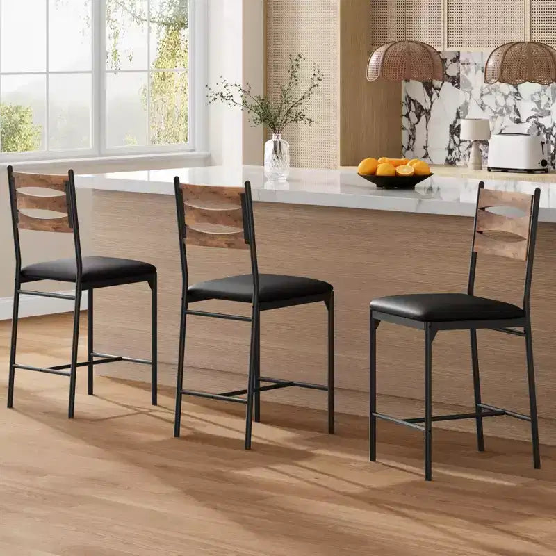 Lot de 4 tabourets de bar hauteur comptoir, chaises de bar rembourrées en similicuir avec dossier en bois, coussin épais et repose-pieds pour îlot de cuisine