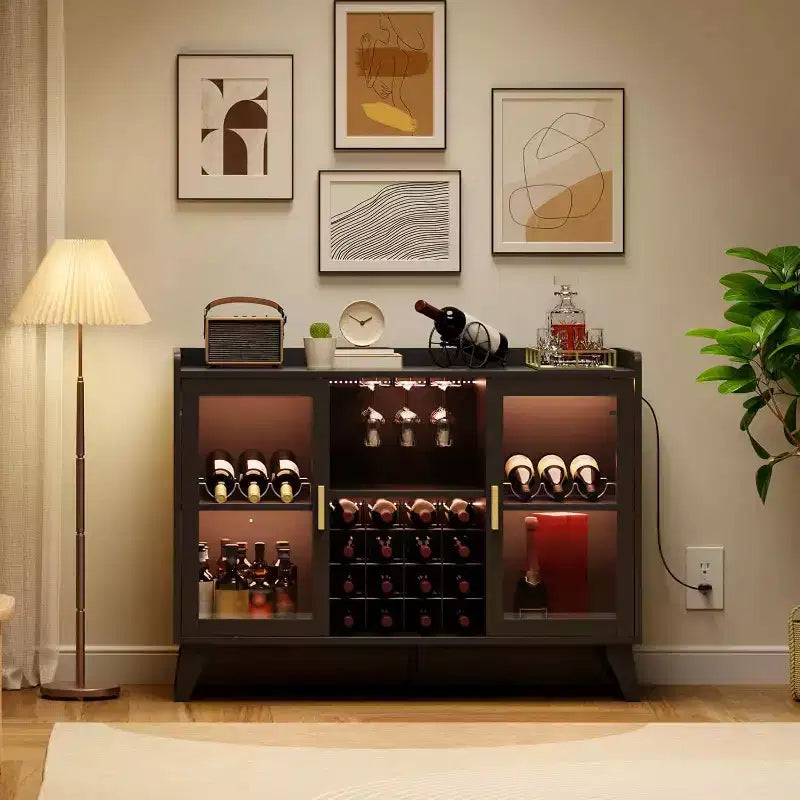 Meuble bar avec lumières LED, meuble à liqueurs autoportant avec étagères de rangement pour le salon et la salle à manger