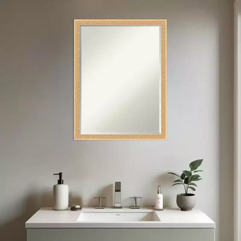 Miroir mural de salle de bain Amanti Art Bethany, encadré de bois biseauté d'un demi-pouce