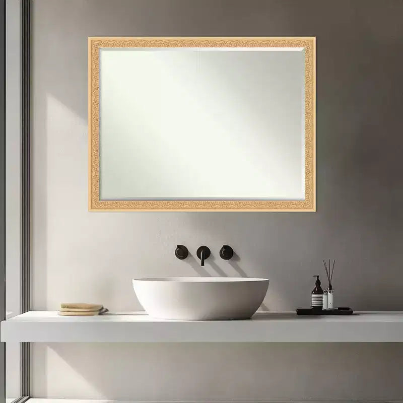 Miroir mural de salle de bain Amanti Art Bethany, encadré de bois biseauté d'un demi-pouce