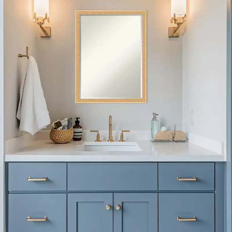Miroir mural de salle de bain Amanti Art Bethany, encadré de bois biseauté d'un demi-pouce