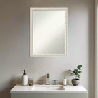 Miroir mural de salle de bain Amanti Art Bethany, encadré de bois biseauté d'un demi-pouce