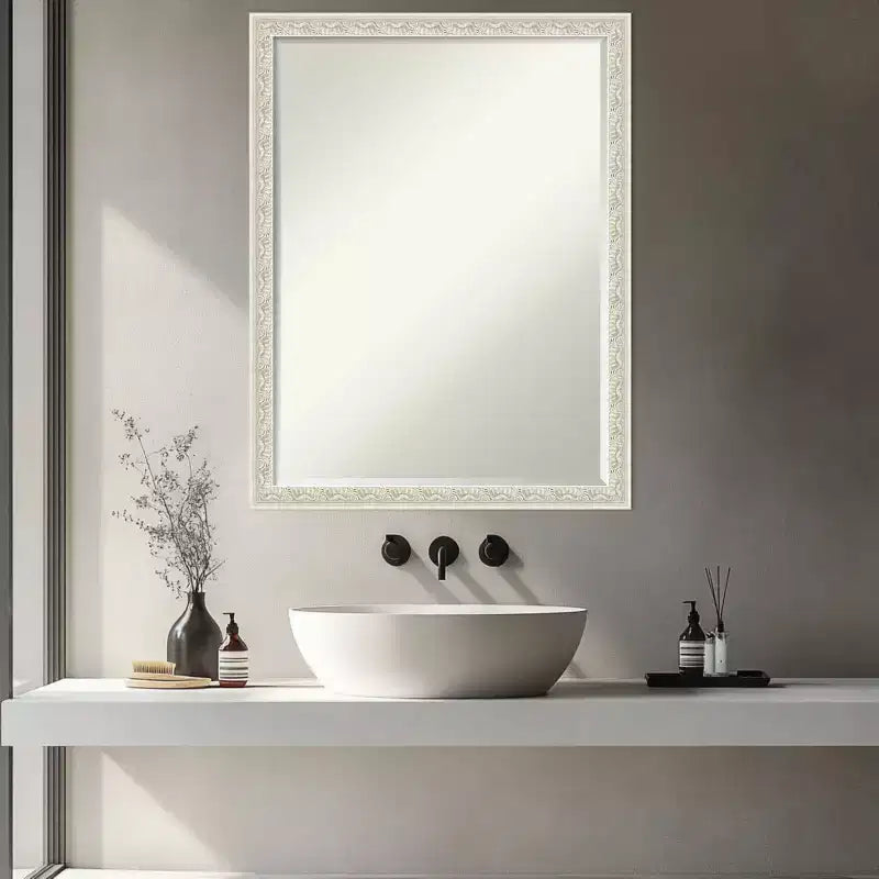 Miroir mural de salle de bain Amanti Art Bethany, encadré de bois biseauté d'un demi-pouce