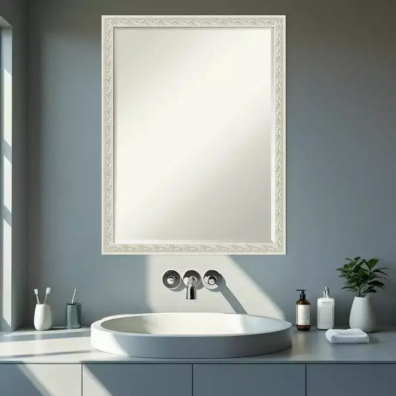 Miroir mural de salle de bain Amanti Art Bethany, encadré de bois biseauté d'un demi-pouce