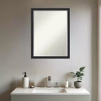 Miroir mural de salle de bain Amanti Art Bethany, encadré de bois biseauté d'un demi-pouce