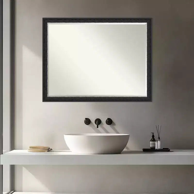Miroir mural de salle de bain Amanti Art Bethany, encadré de bois biseauté d'un demi-pouce