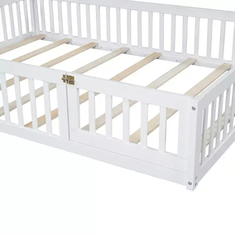 Lit plateforme en bois pleine grandeur en forme de maison avec garde-corps, cadre de lit en bois massif au sol avec tête de lit en forme de maison pour enfants