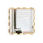 Miroir de salle de bain carré moderne Okak 36 pouces avec cadre ondulé en bois massif, miroir mural à haute réflexion, miroir de courtoisie pour salle de bain, salon