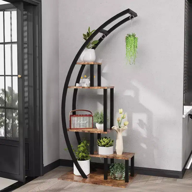 Acekool Grand support à plantes à 5 niveaux, étagère de présentation semi-circulaire en métal et bois avec crochets, organiseur d'angle intérieur et extérieur, 142 cm