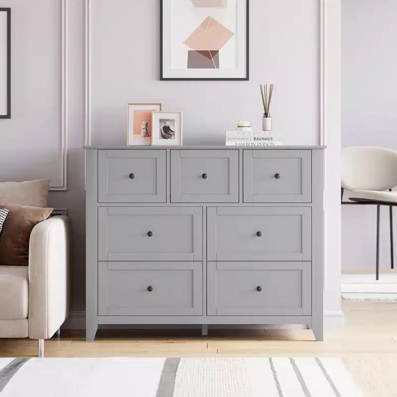 Commode de chambre GustoWave à 7 tiroirs, commode moderne, commode double en bois avec tiroirs profonds pour le salon, grise