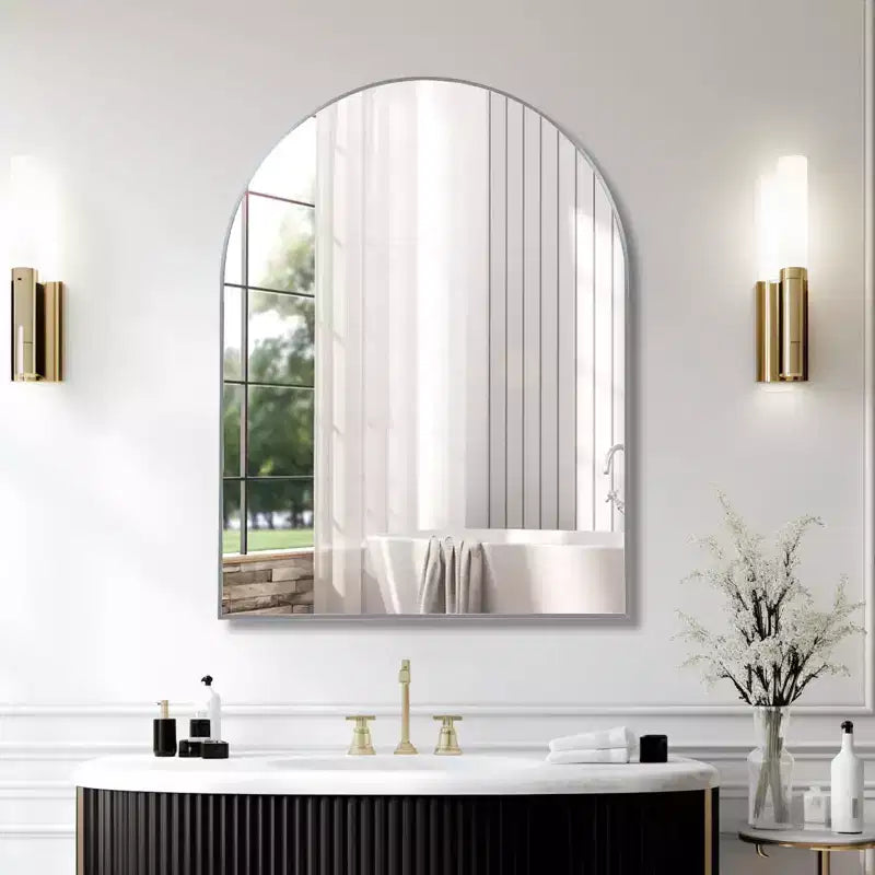 Miroir mural arqué de 30 x 40 pouces avec cadre en aluminium noir pour salle de bain, coiffeuse, chambre, entrée et salon