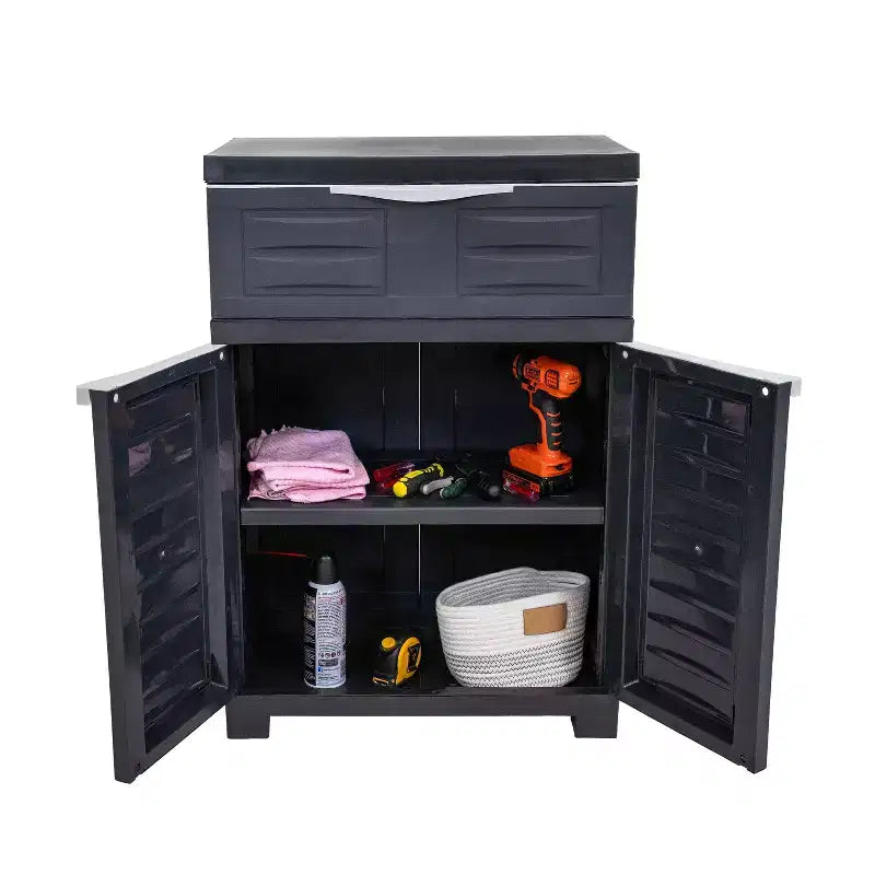 Meuble d'appoint 24 HomeRoots en plastique anthracite avec deux portes et un tiroir