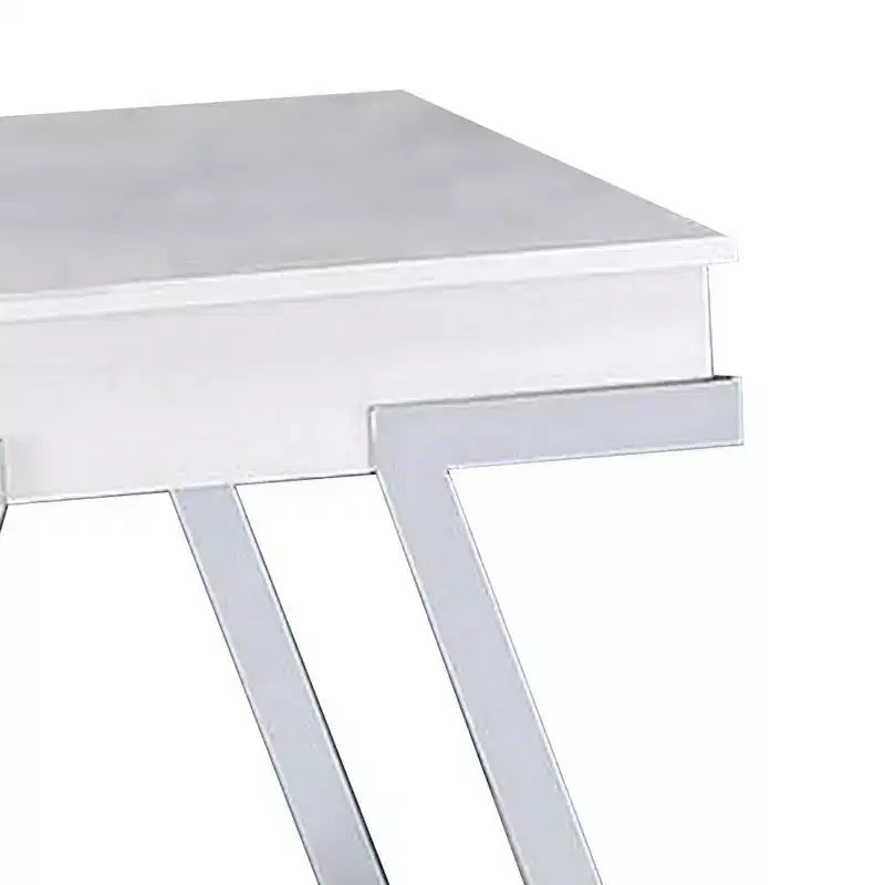 Table d'appoint Royal Hampton, 26 pouces, avec étagère ouverte, chrome, fini blanc lustré