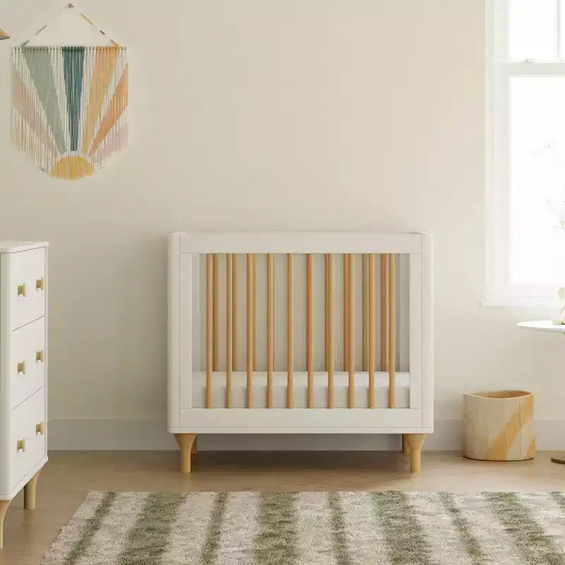 Mini-lit convertible et lit jumeau Babyletto Lolly 4-en-1 avec kit de conversion pour lit de tout-petit - Blanc et naturel