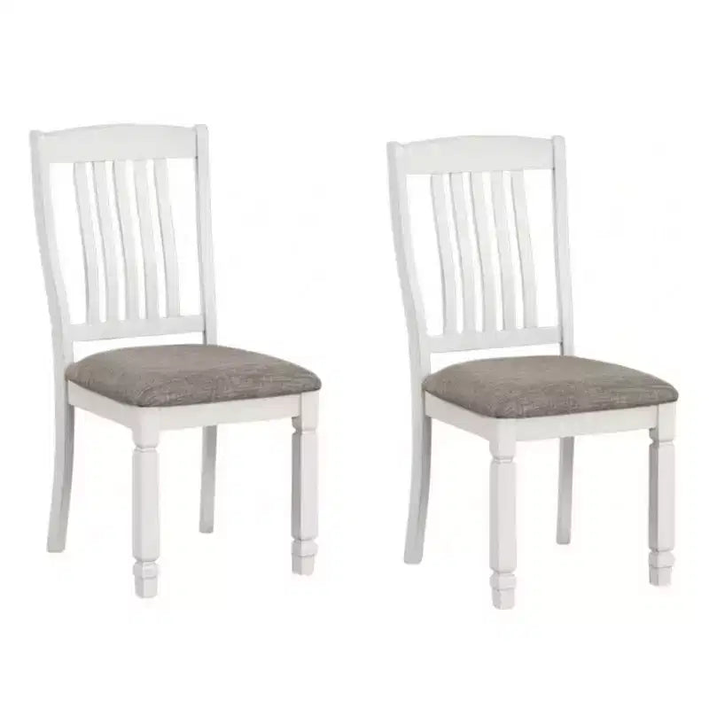 Lot de 2 chaises de salle à manger Royal Hampton, bois blanc rustique, tissu gris, dossier à lattes