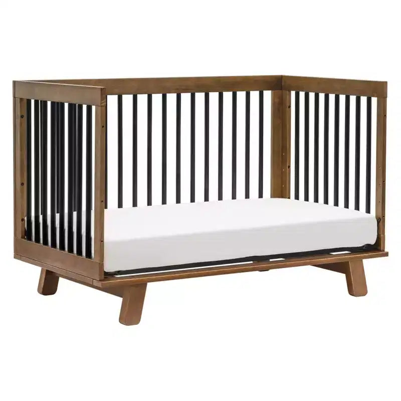 Lit de bébé convertible 3-en-1 Hudson de Babyletto avec kit de conversion pour lit de tout-petit