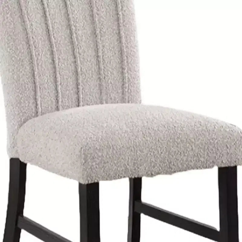 Chaise de salle à manger Royal Hampton, lot de 2, dossier capitonné vertical en boucle grise, pieds noirs