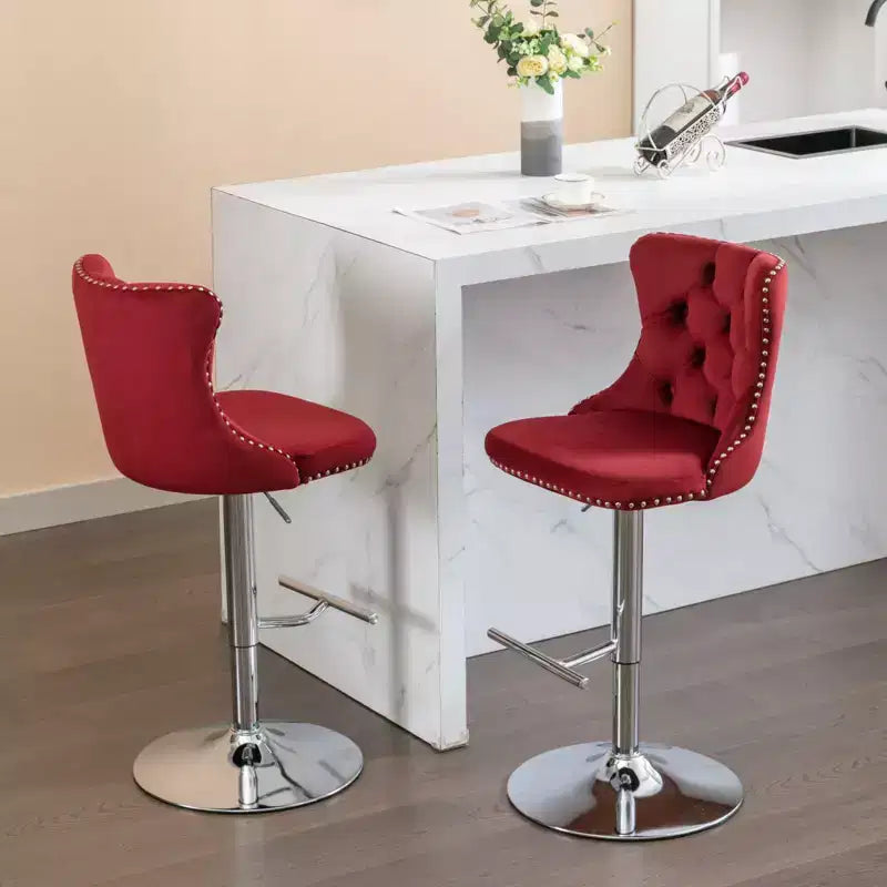 Tabourets de bar Okak pivotants en velours, hauteur comptoir, lot de 2, tabourets de bar pivotants à 360° avec dossier capitonné et cadre argent mat