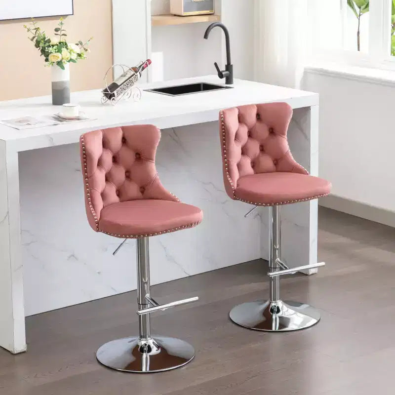Tabourets de bar Okak pivotants en velours, hauteur comptoir, lot de 2, tabourets de bar pivotants à 360° avec dossier capitonné et cadre argent mat