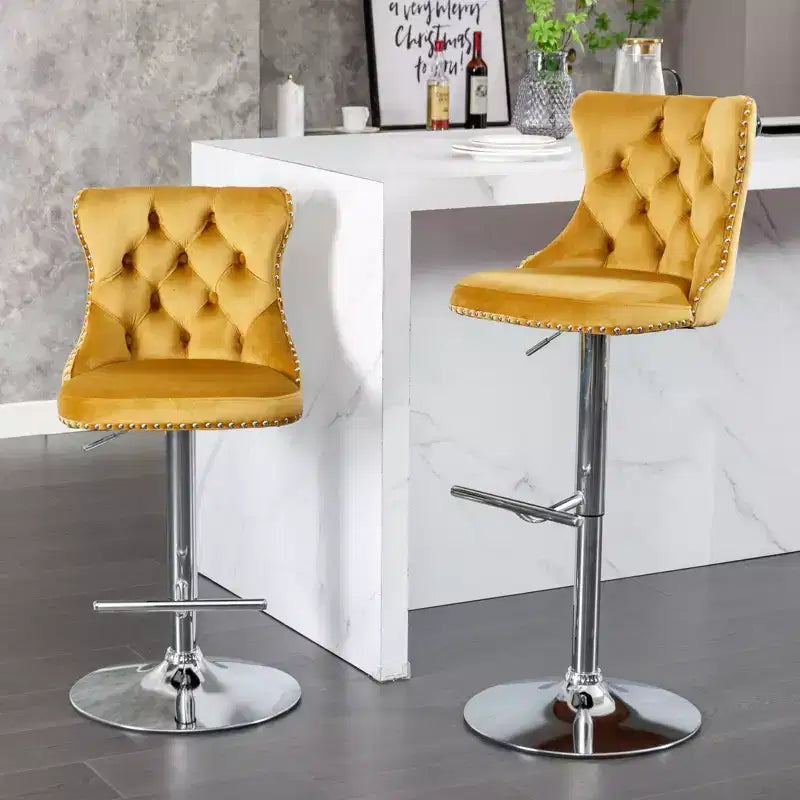 Tabourets de bar Okak pivotants en velours, hauteur comptoir, lot de 2, tabourets de bar pivotants à 360° avec dossier capitonné et cadre argent mat