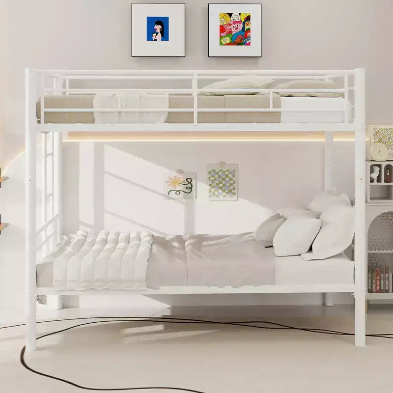 Bellemave Lit superposé en métal jumeau sur jumeau pour enfants, cadre en acier robuste avec échelle et garde-corps, convertible en 2 lits, pas besoin de sommier tapissier