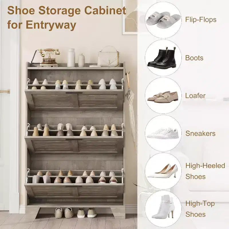 Meuble à chaussures autoportant avec 3 portes basculantes. Rangement dissimulé pour entrée, peut contenir plusieurs paires, style ferme avec crochets latéraux.