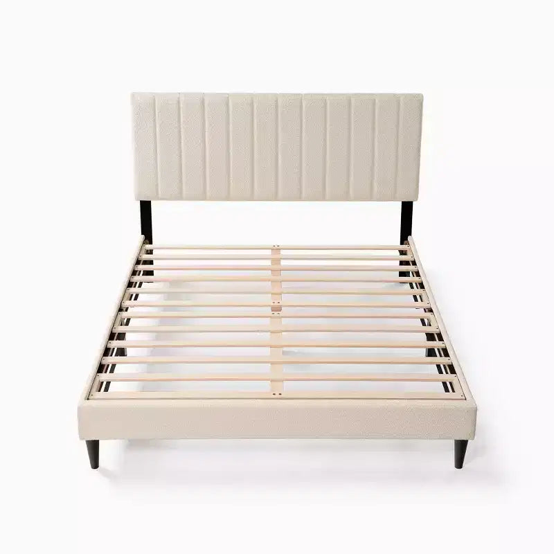Cadre de lit en velours de taille Queen, tête de lit capitonnée à bords retournés avec motif de lignes verticales, pas besoin de sommier tapissier, montage facile, blanc