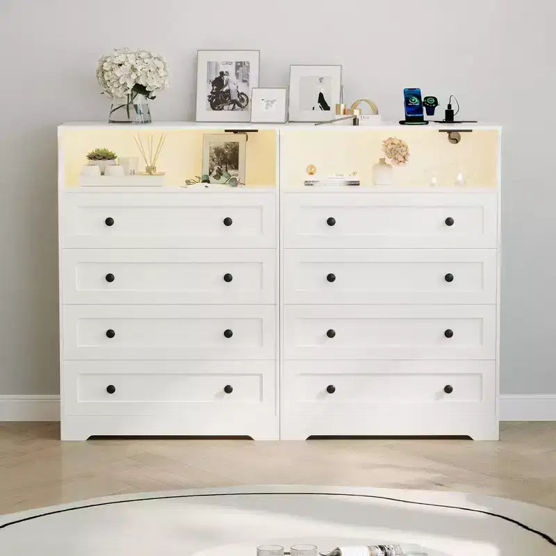 Commode étroite moderne à 4 tiroirs avec ports USB, armoire de rangement en bois pour chambre à coucher et placard, commode compacte.