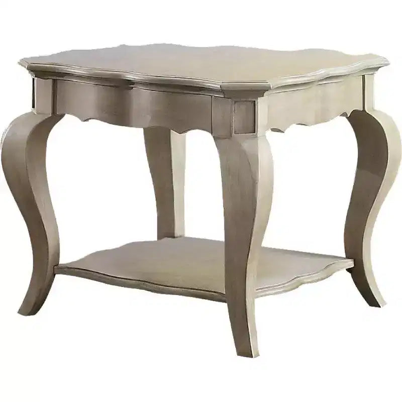 Table d'appoint en bois Royal Hampton avec étagère inférieure, finition taupe argent vieilli