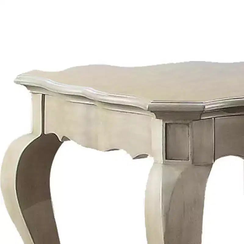 Table d'appoint en bois Royal Hampton avec étagère inférieure, finition taupe argent vieilli