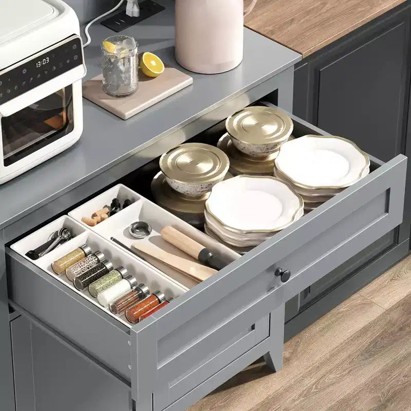 Meuble micro-ondes de 160 cm avec tiroirs, buffet de cuisine avec prise électrique et étagères réglables pour articles de garde-manger et petits appareils électroménagers
